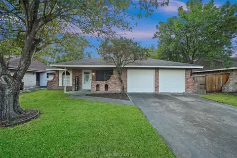 10231 Hannon Dr, Houston, TX 77040