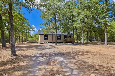486 Oak Forest Dr, Somerville, TX 77879