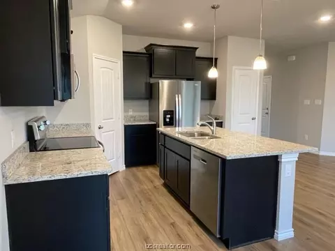 2020 Chief St, Bryan, TX 77807 photo 7