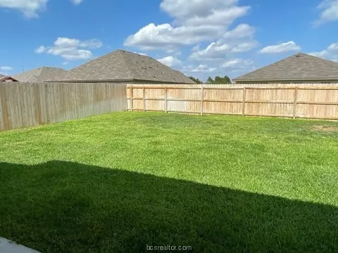 2020 Chief St, Bryan, TX 77807 photo 19