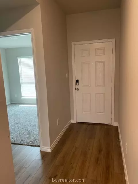 2020 Chief St, Bryan, TX 77807 photo 2