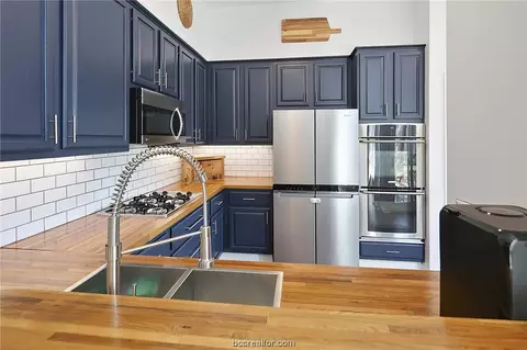 4100 Coventry Ct, Bryan, TX 77802 photo 6