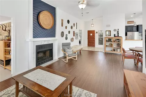 4100 Coventry Ct, Bryan, TX 77802 photo 4