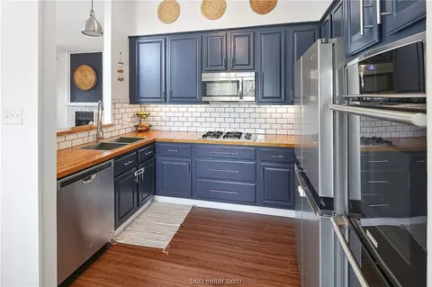 4100 Coventry Ct, Bryan, TX 77802 photo 8