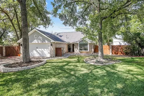 4100 Coventry Ct, Bryan, TX 77802