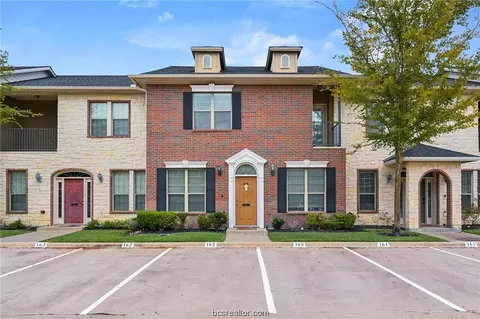 162 Forest Dr, College Station, TX 77840