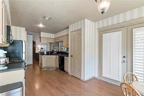 2914 Broadmoor Dr, Bryan, TX 77802 photo 7