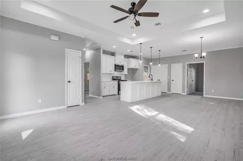 1712 Brookhaven St, Bryan, TX 77803 photo 3