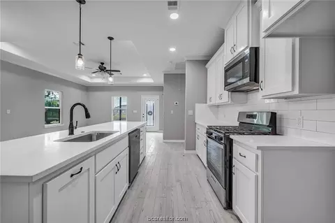 1712 Brookhaven St, Bryan, TX 77803 photo 13