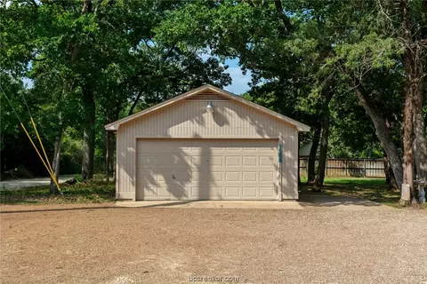 7108 Oak Forest Dr, Bryan, TX 77808 photo 8