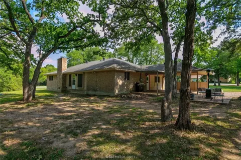 7108 Oak Forest Dr, Bryan, TX 77808 photo 5