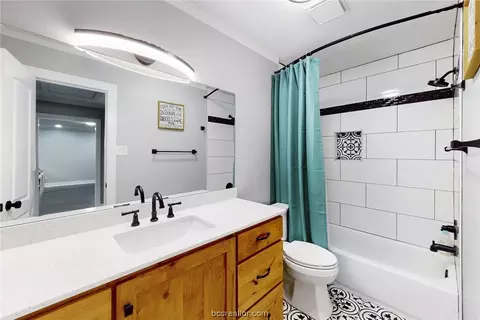 7108 Oak Forest Dr, Bryan, TX 77808 photo 22