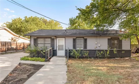 902 Petty St, Brenham, TX 77833