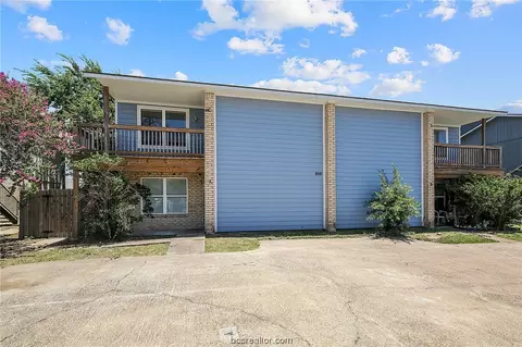 808 Navarro Drive A-d, College Station, TX 77845