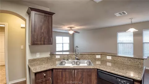 2102 Gateshead Rd, Bryan, TX 77801 photo 7