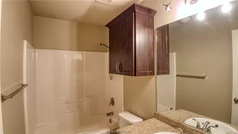 2102 Gateshead Rd, Bryan, TX 77801 photo 10