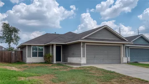 2102 Gateshead Rd, Bryan, TX 77801 photo 3