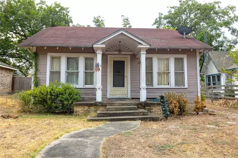 102 E Valverde, Brenham, TX 77833