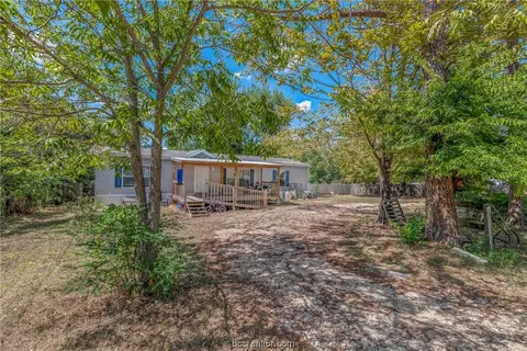 242 Jesse St, Rockdale, TX 76567