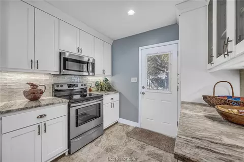 1305 E 30th St, Bryan, TX 77802 photo 6