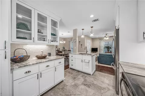 1305 E 30th St, Bryan, TX 77802 photo 7
