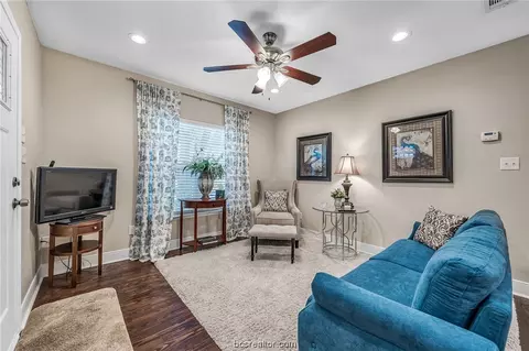 1305 E 30th St, Bryan, TX 77802 photo 3