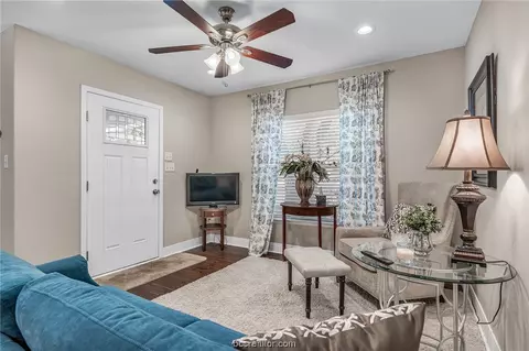 1305 E 30th St, Bryan, TX 77802 photo 4