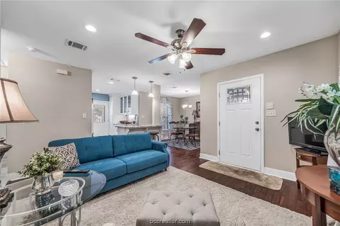 1305 E 30th St, Bryan, TX 77802 photo 2