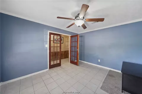2209 Hillside Dr, Bryan, TX 77802 photo 6