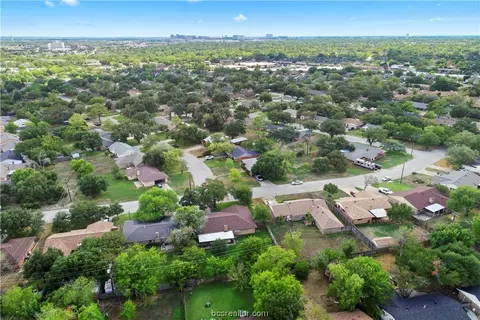 2209 Hillside Dr, Bryan, TX 77802 photo 37