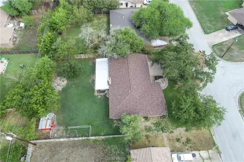 2209 Hillside Dr, Bryan, TX 77802 photo 31