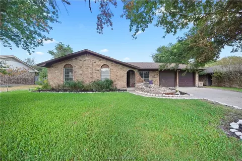 2209 Hillside Dr, Bryan, TX 77802 photo 36