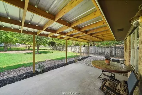 2209 Hillside Dr, Bryan, TX 77802 photo 29