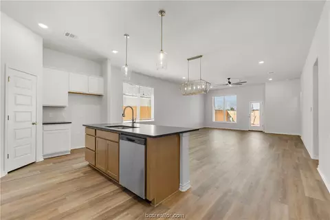 3113 Charge Ln, Bryan, TX 77808 photo 9