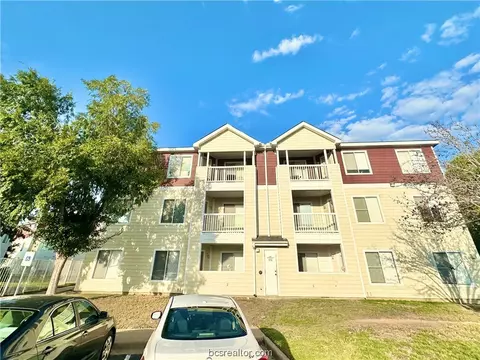 527 SW 304, College Station, TX 77840