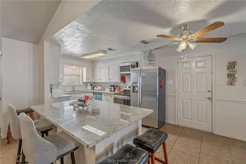 1102 Forest Glen Ct, Bryan, TX 77803 photo 14