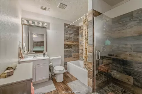 1102 Forest Glen Ct, Bryan, TX 77803 photo 6