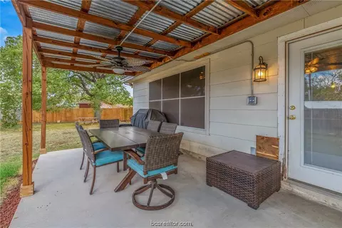 1102 Forest Glen Ct, Bryan, TX 77803 photo 20