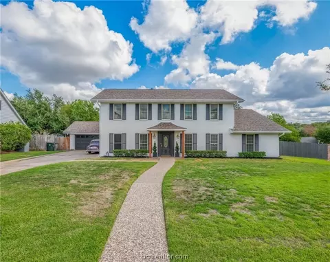 2905 Rustling Oaks Dr, Bryan, TX 77802 photo 1