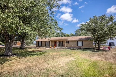 8139 Scasta Rd, Bryan, TX 77808