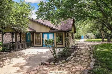 3225 Park Ln, Chappell Hill, TX 77426
