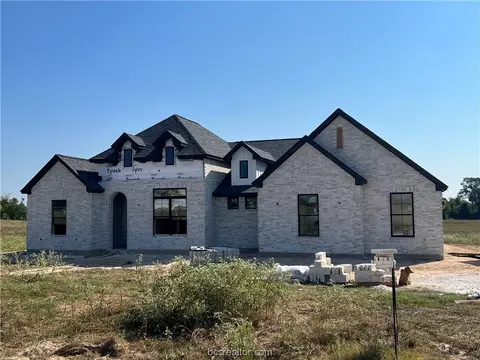 5885 Reliance Ridge Cir, Bryan, TX 77802
