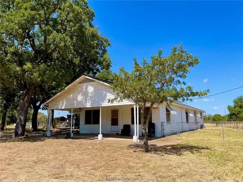 3297 State Hwy 320, Lott, TX 76656