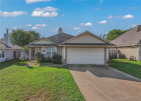 3924 Tranquil Path Dr, College Station, TX 77845