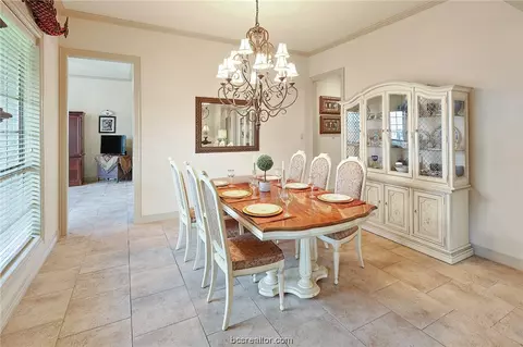3703 Creston Ln, Bryan, TX 77802 photo 13