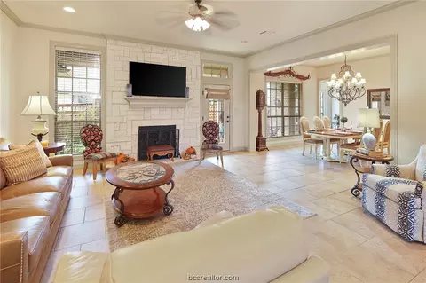 3703 Creston Ln, Bryan, TX 77802 photo 11