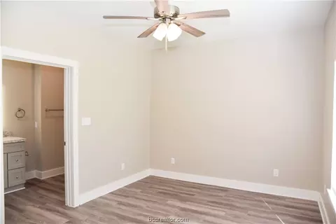 505 E 23rd St, Bryan, TX 77803 photo 11