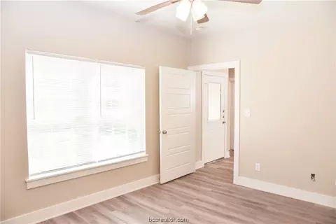 505 E 23rd St, Bryan, TX 77803 photo 14