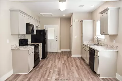 505 E 23rd St, Bryan, TX 77803 photo 5