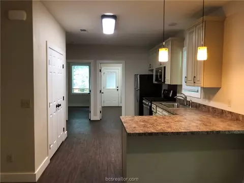 506 E 23rd St, Bryan, TX 77803 photo 4